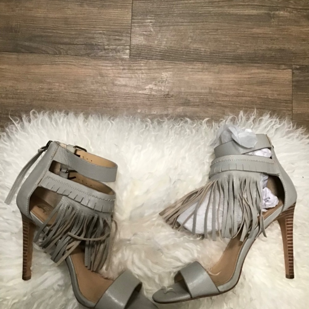 Sandals - Picture 2 of 4